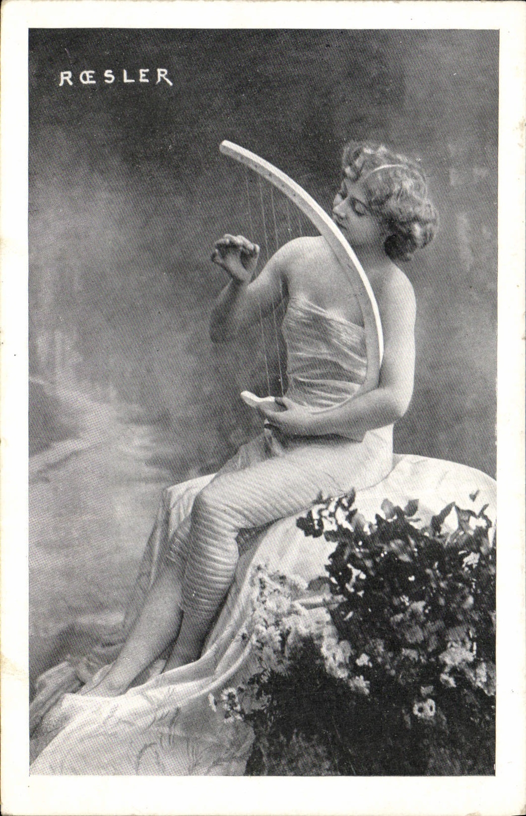 CPA Femme Roesler 