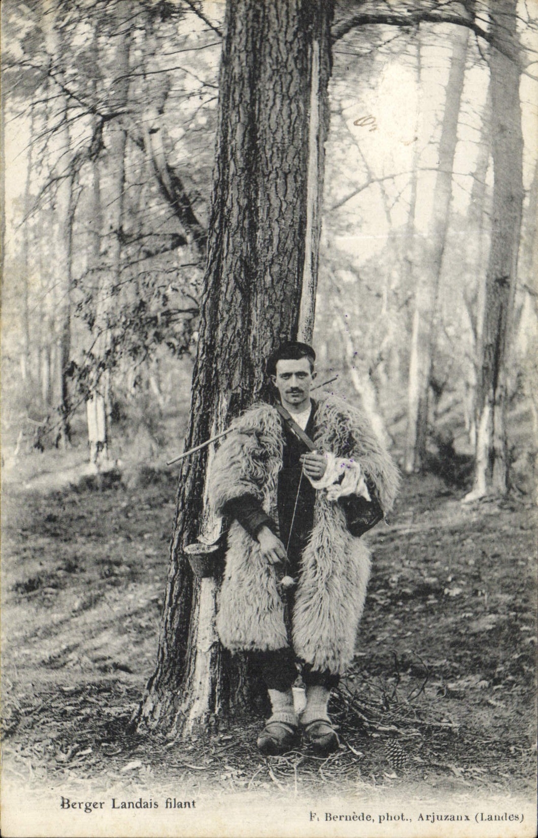 CPA Berger landais filant Folklore 