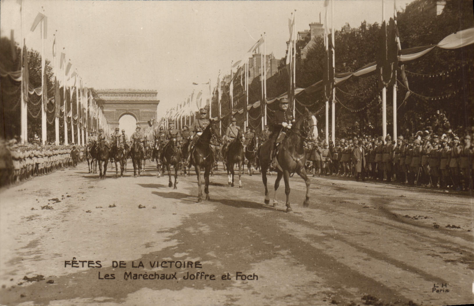 Vintage Postcard Militaria Festivals of the Victoire Paris the marshals Joffre and Foch