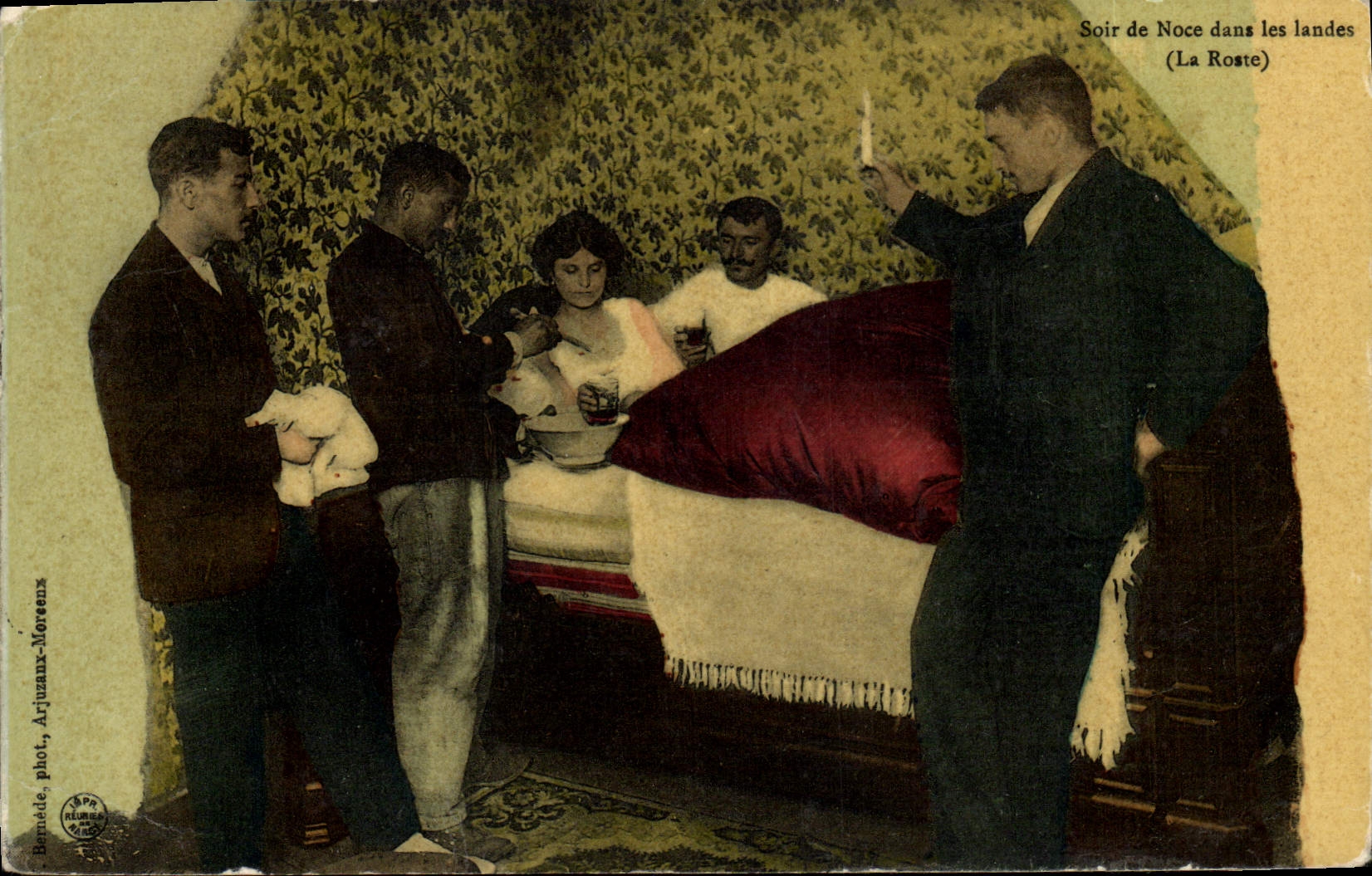 CPA Folklore Soir de noce dans les Landes La Roste