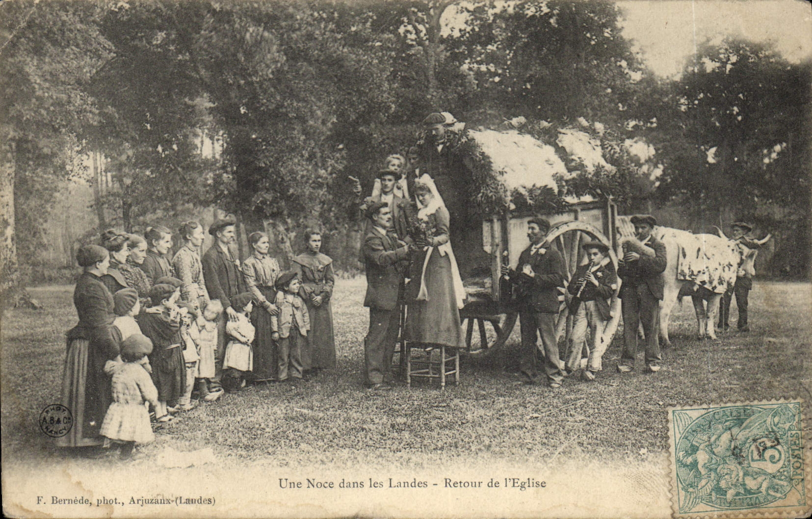 CPA Folklore Une noce dans les Landes Retour de l'eglise Mariage