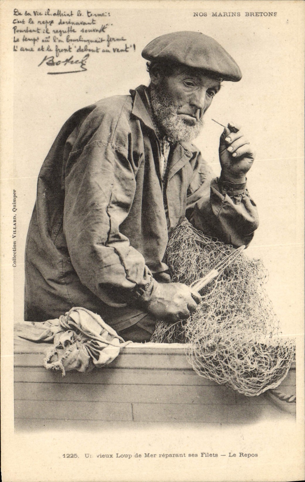 CPA Folklore Un vieux loup de mer reparant ses filets Le repos 
