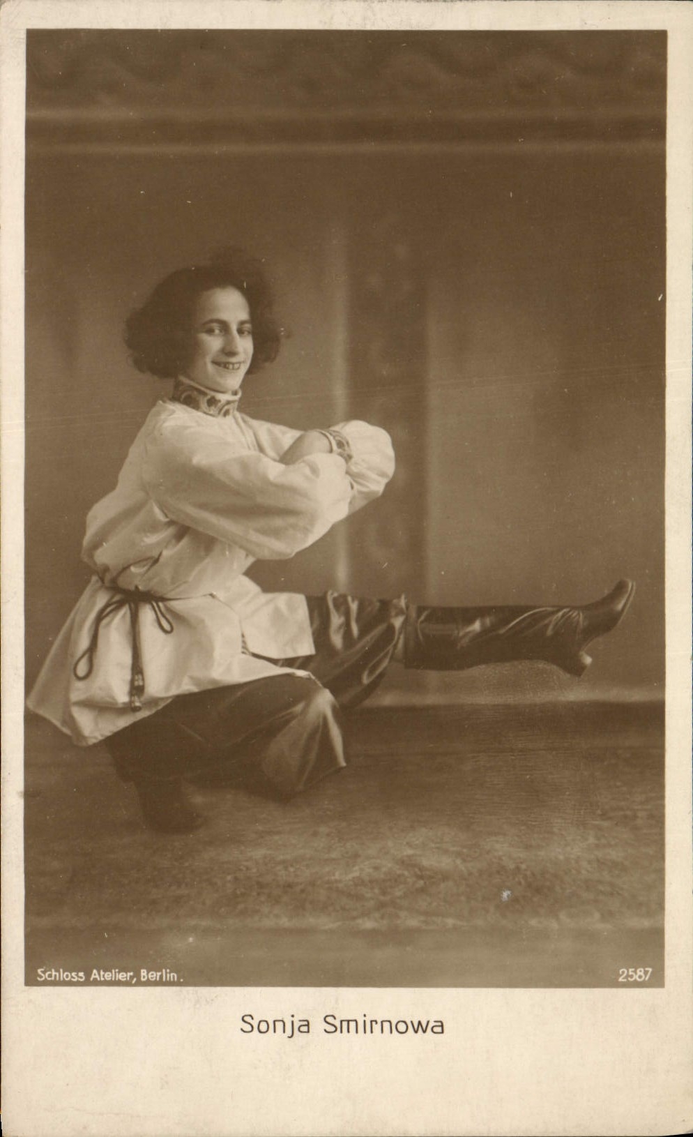 Vintage Postcard Sonja Smirnowa