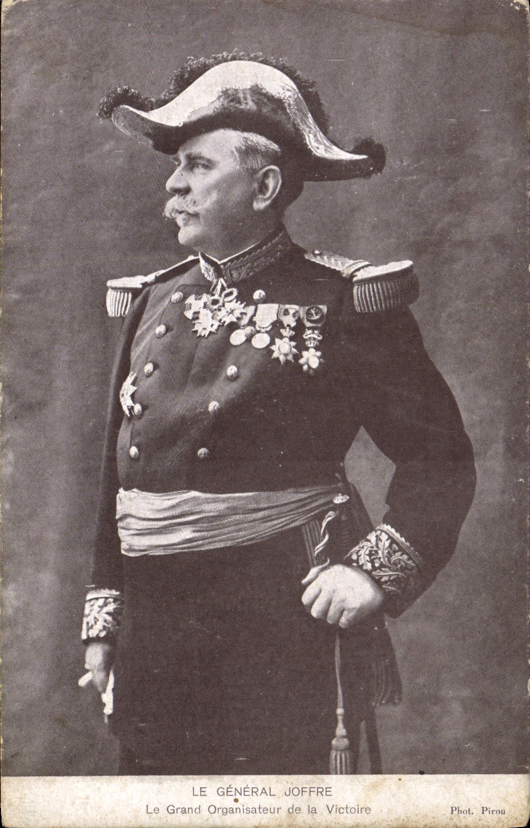 CPA Militaria Le General Joffre Le grand organisateur de la Victoire