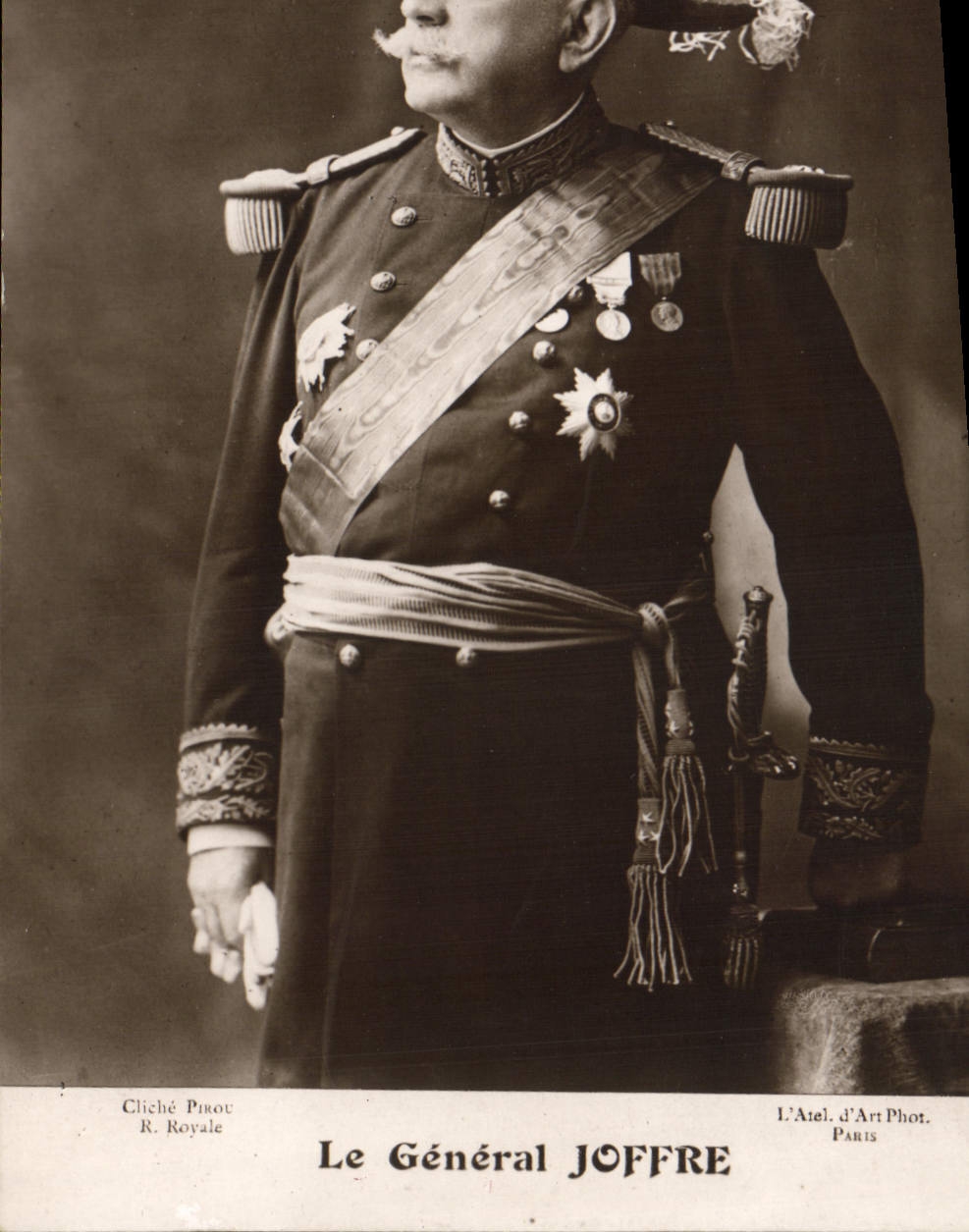 CPA Militaria le General Joffre