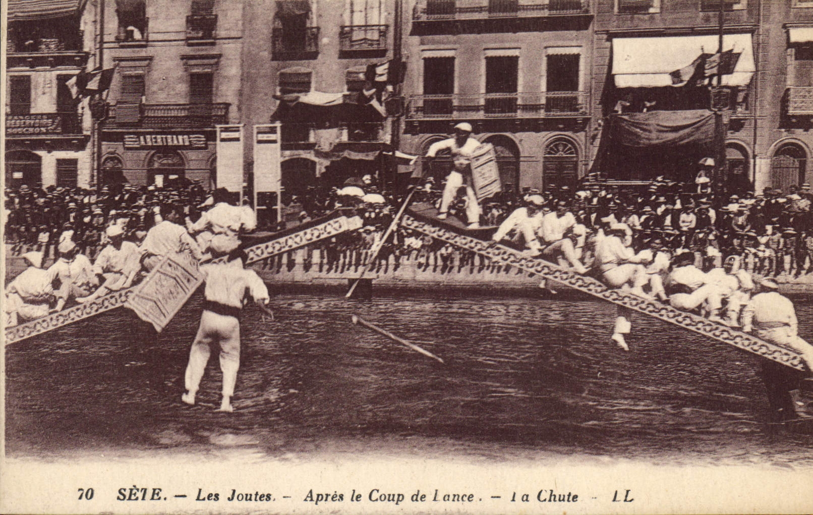 Vintage Postcard Sete tournaments After the blow of lance the fall