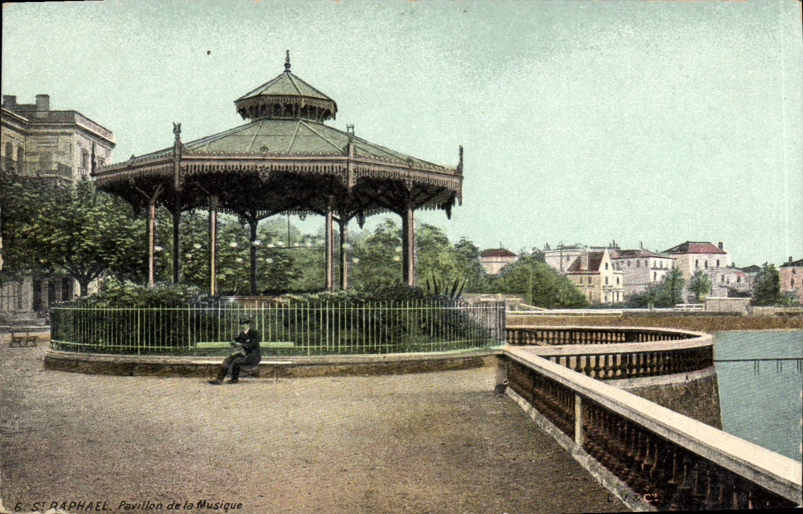 CPA Kiosque St Raphael Pavillon de la musique 