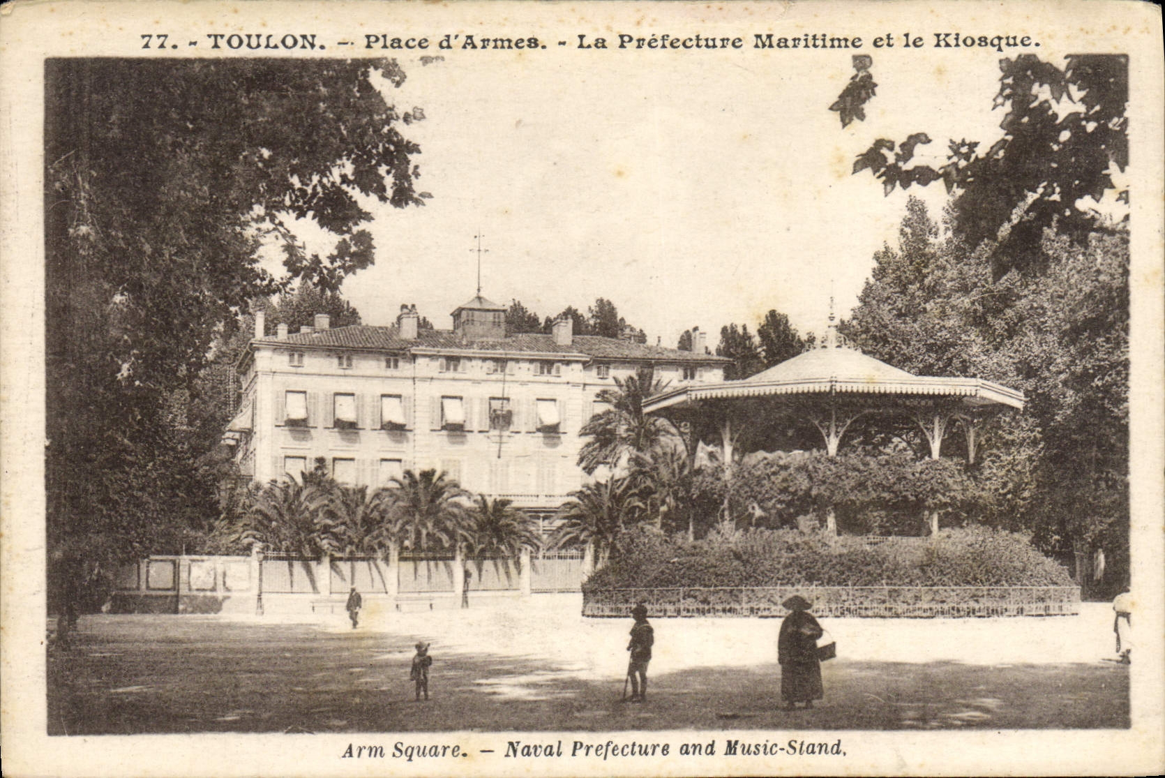 CPA Kiosque Toulon Place d'armes La Prefecture maritime et le kiosque 