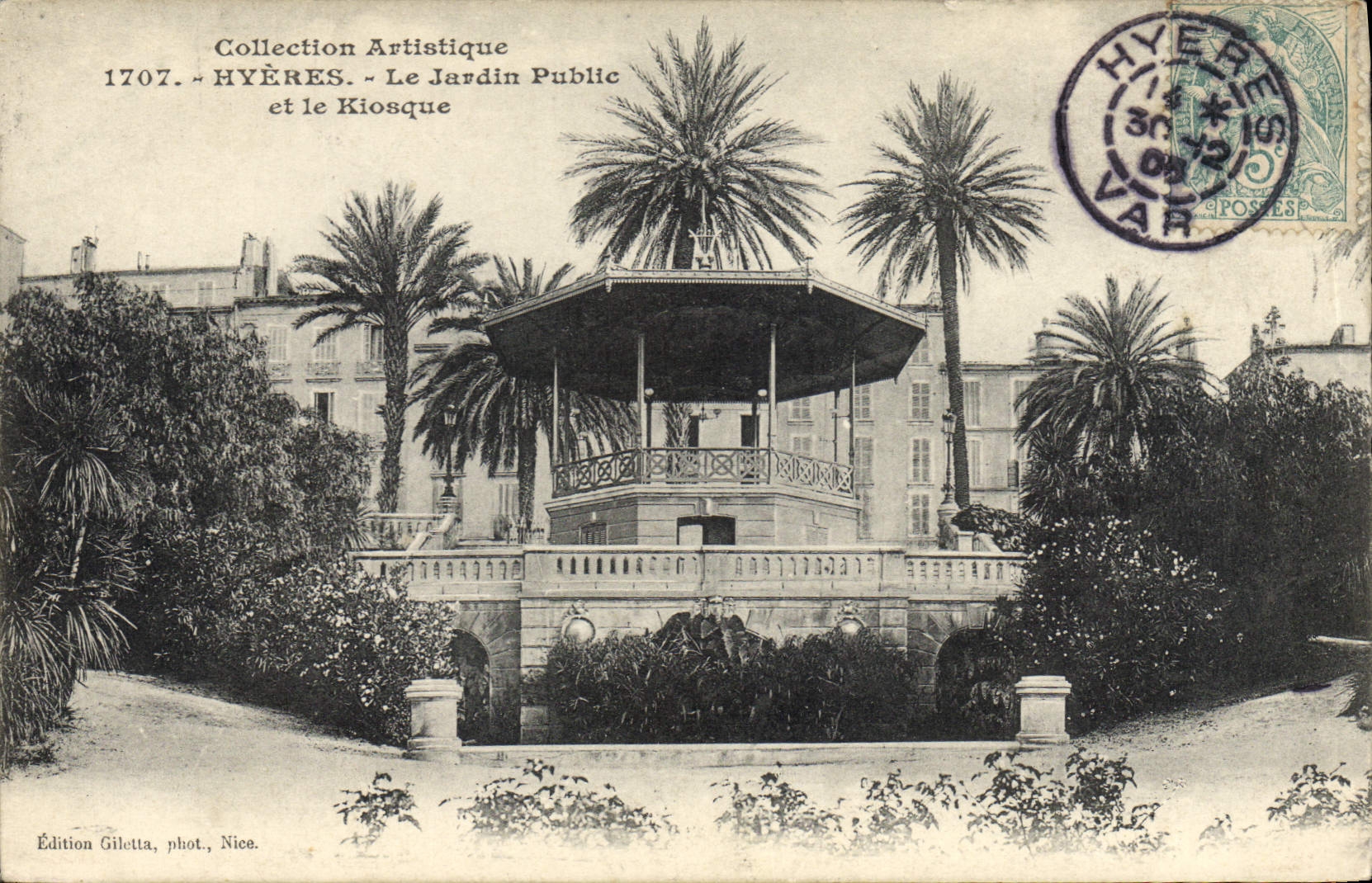 CPA Hyeres Le jardin public et le Kiosque 