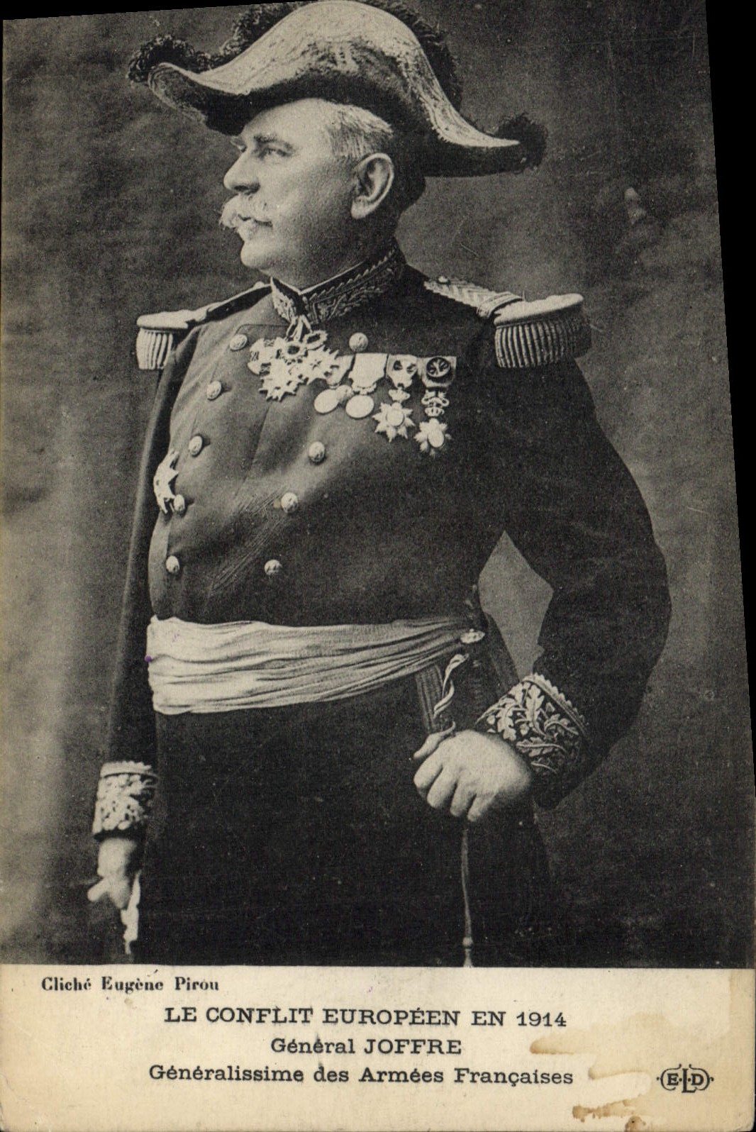 CPA Militaria Le General Joffre Generalissime de l'armee francaise