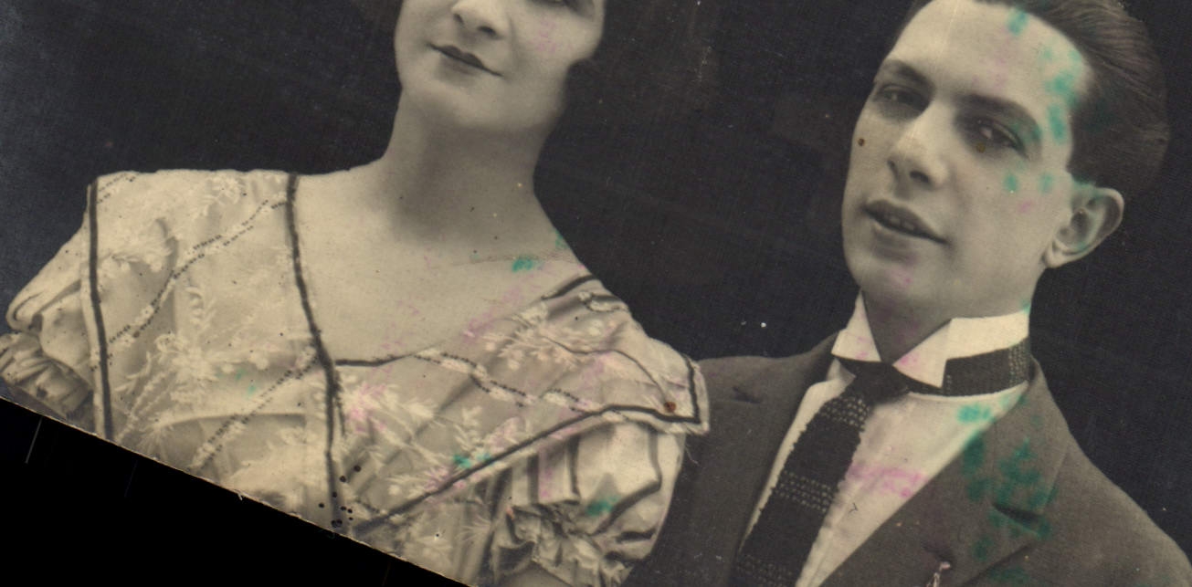 Vintage Postcard Mr. and Mrs. Libert of the Review Sensa Fla Fla Rebirth