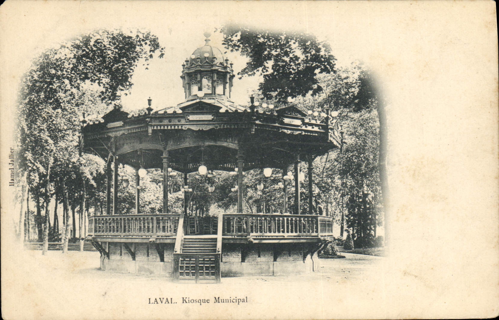 CPA Kiosque municipal Laval