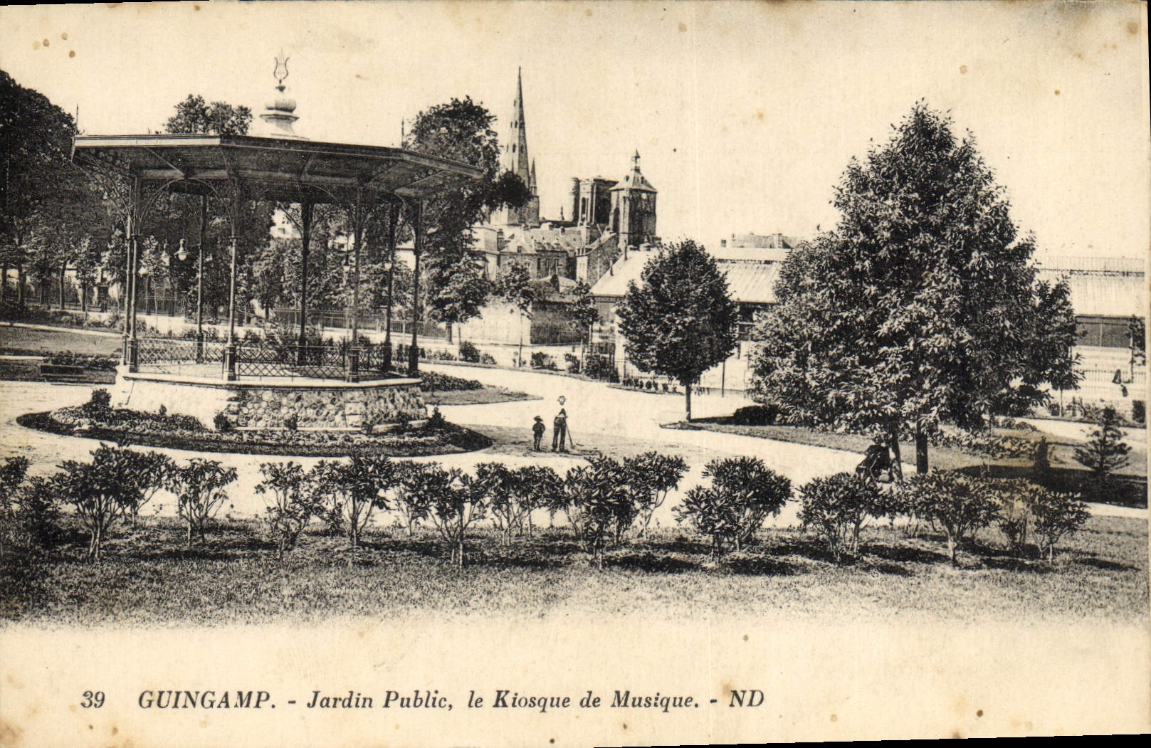 CPA Kiosque de musique Jardin Public Guingamp