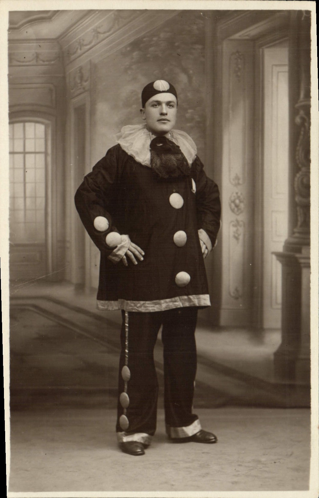 Postal Artista Arlequín