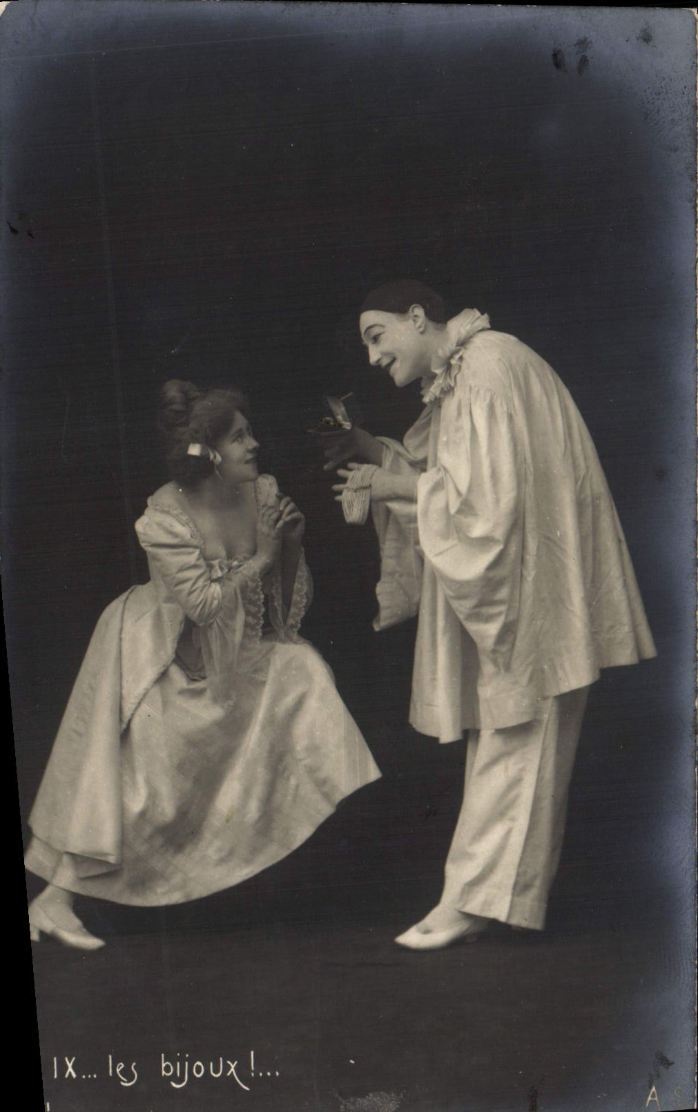 Postal Pierrot las joyas