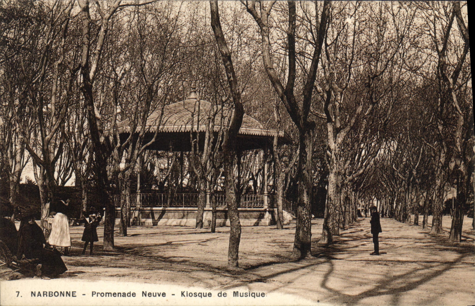 CPA Kiosque de musique Promenade neuve Narbonne 