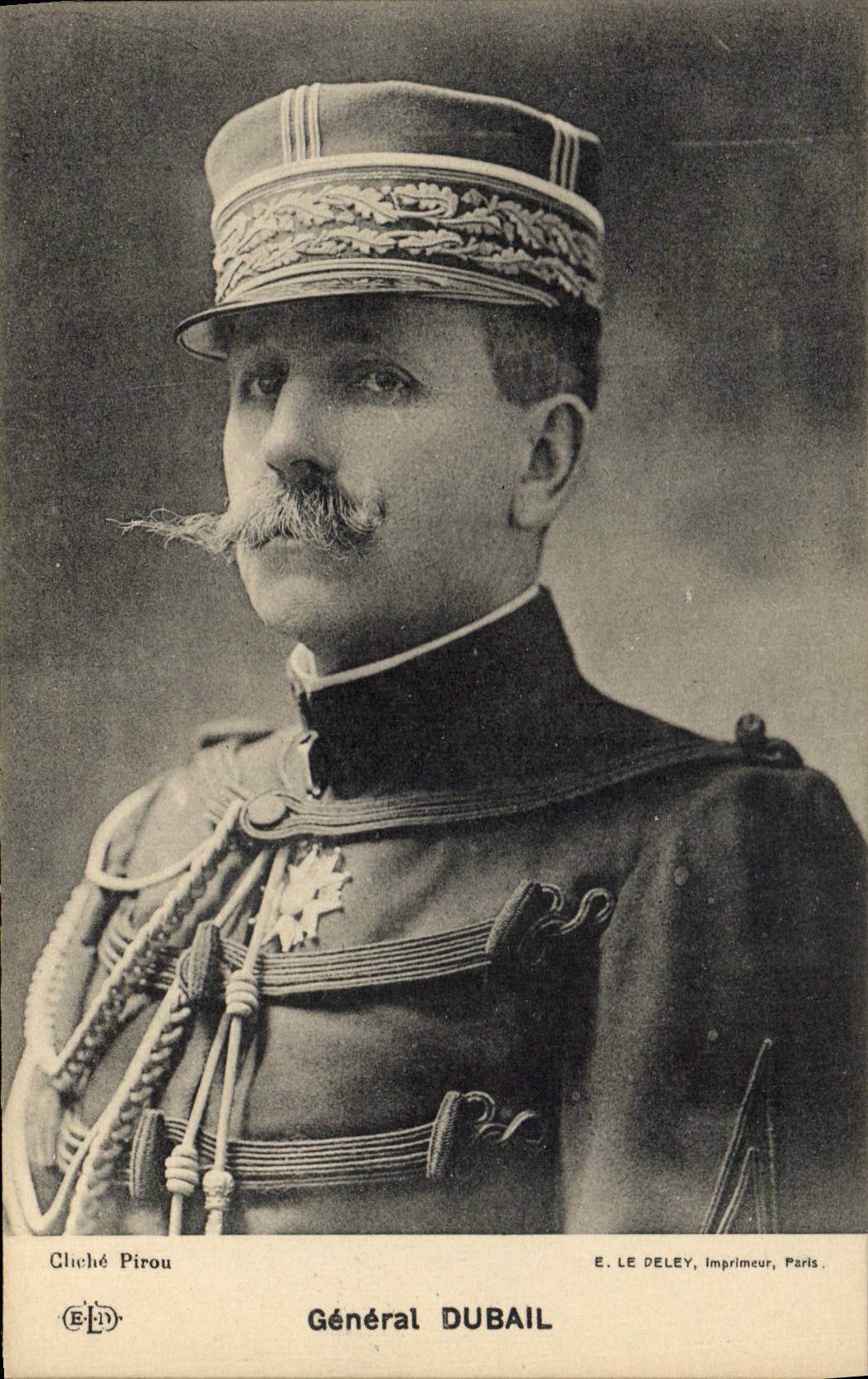 CPA Militaria General Dubail 