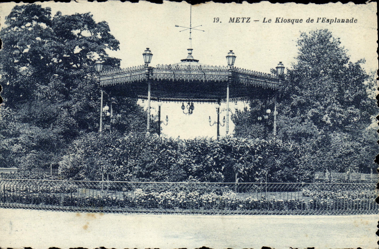 Vintage Postcard Kiosk of the Metz esplanade