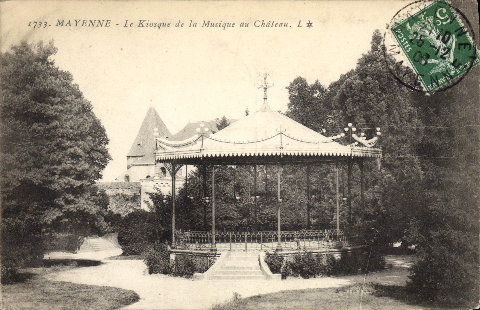 Vintage Postcard Kiosk of the music to the Mayenne castle