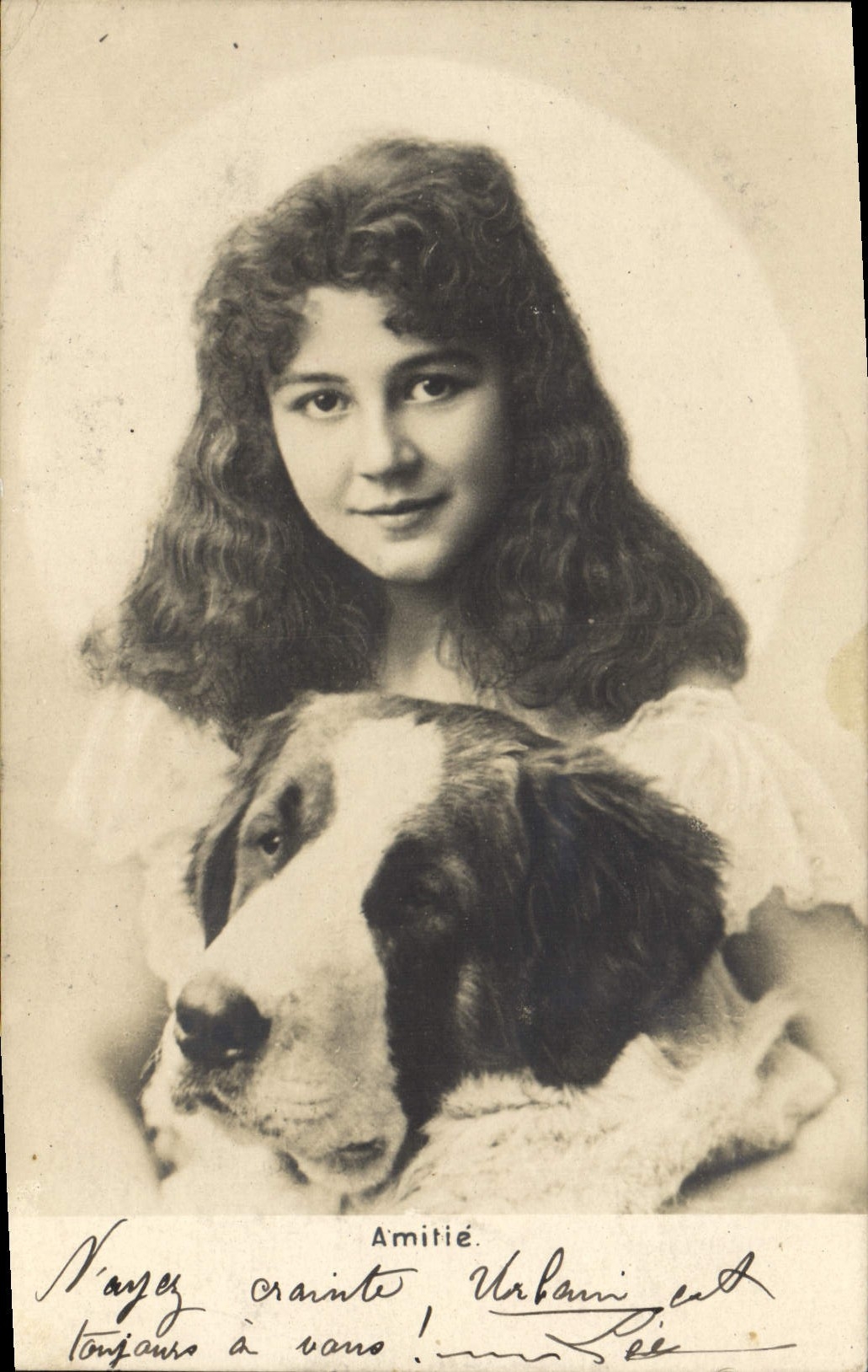 CPA Chien Chiens Enfant Amitie 