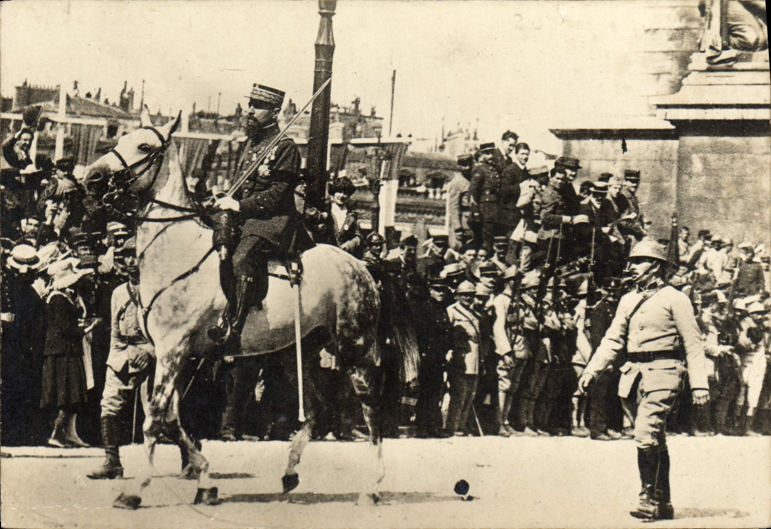 CPA Militaria General 