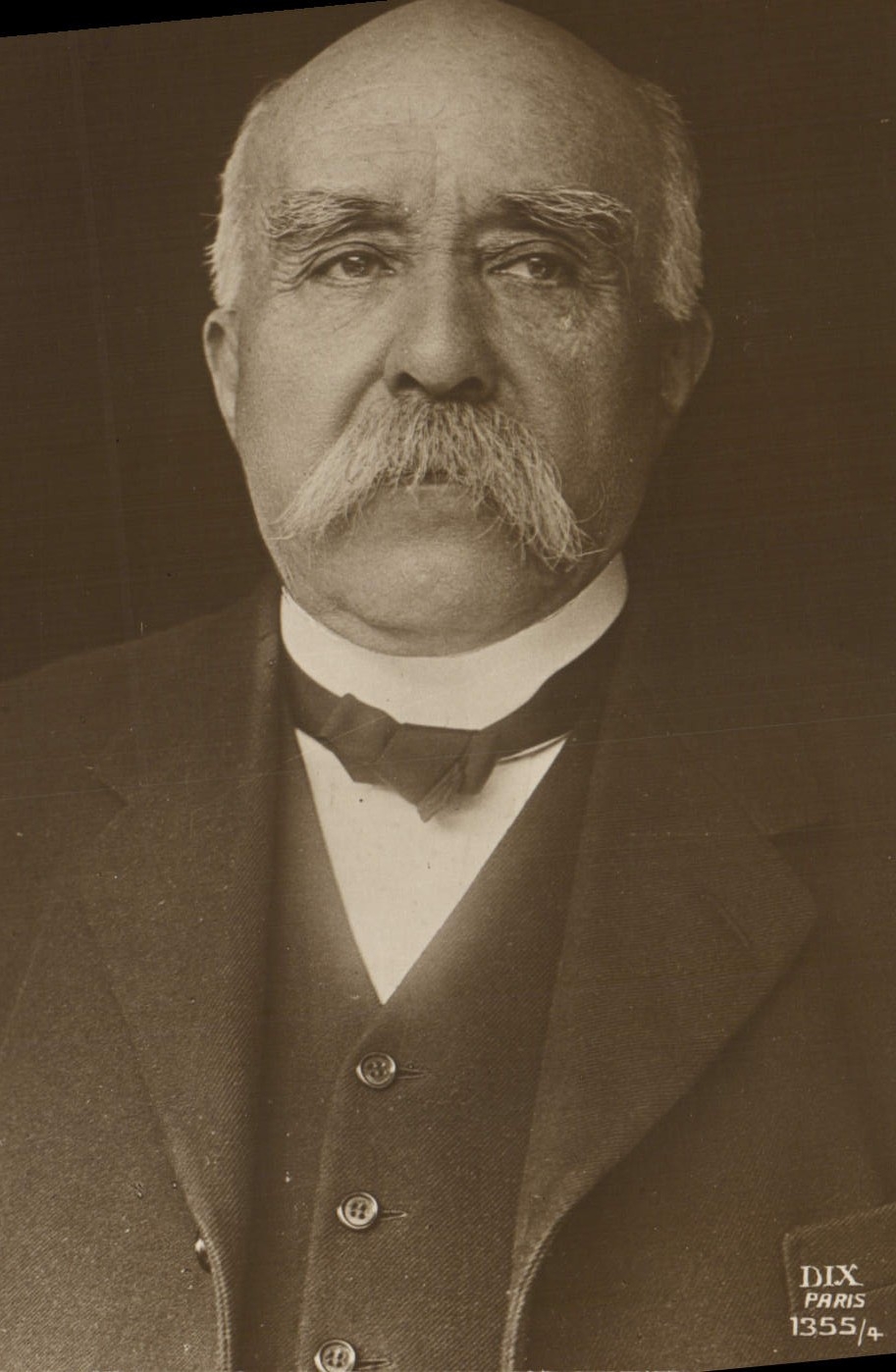 CPA Militaria Clemenceau Le Pere la Victoire 