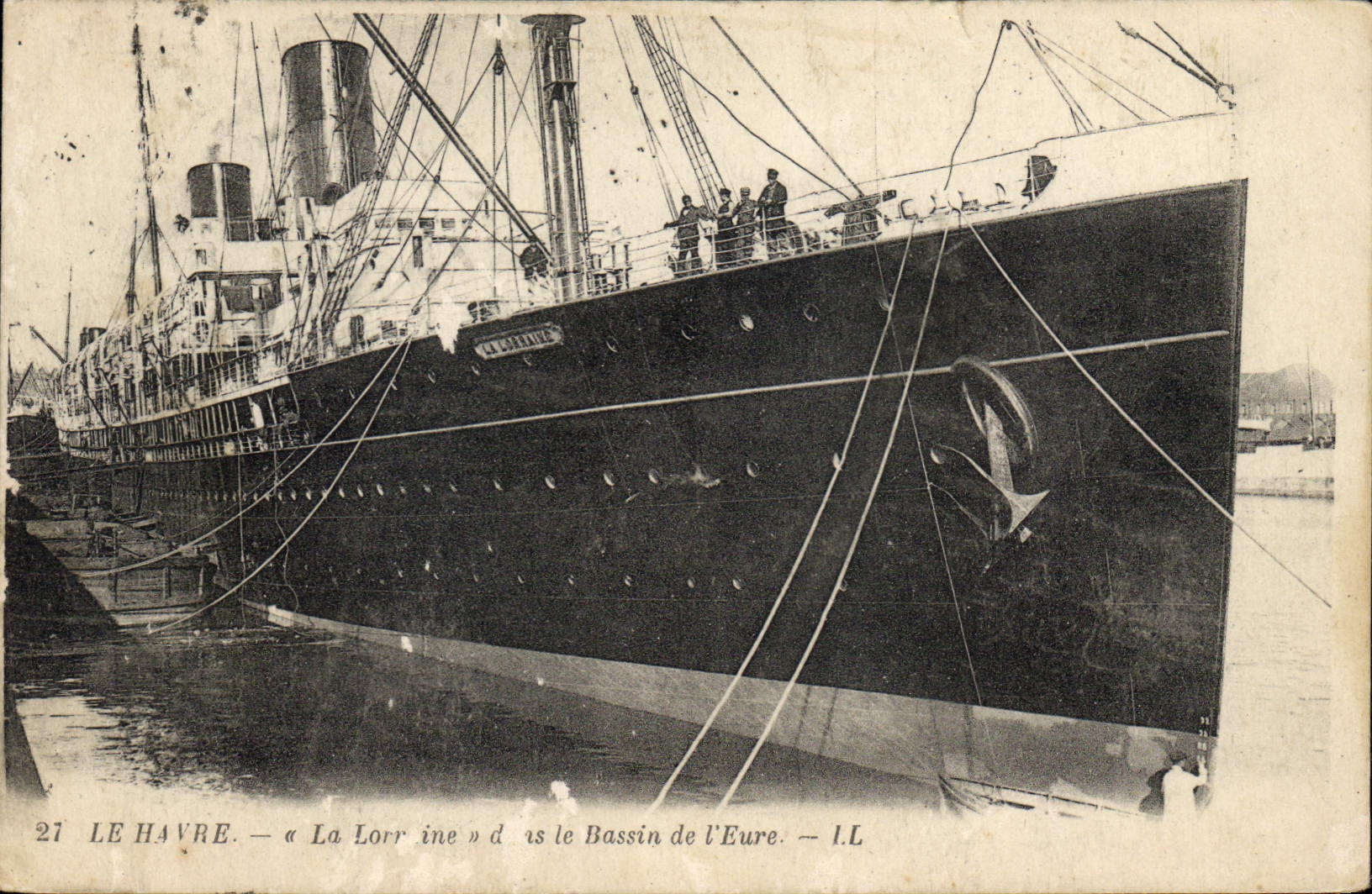 CPA Bateau Paquebot Le Havre La Lorraine dans le bassin de l'Eure