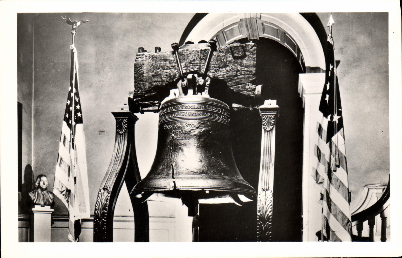 Modern Postcard Liberty Bell Bell or bell of Freedom has Philadelphia