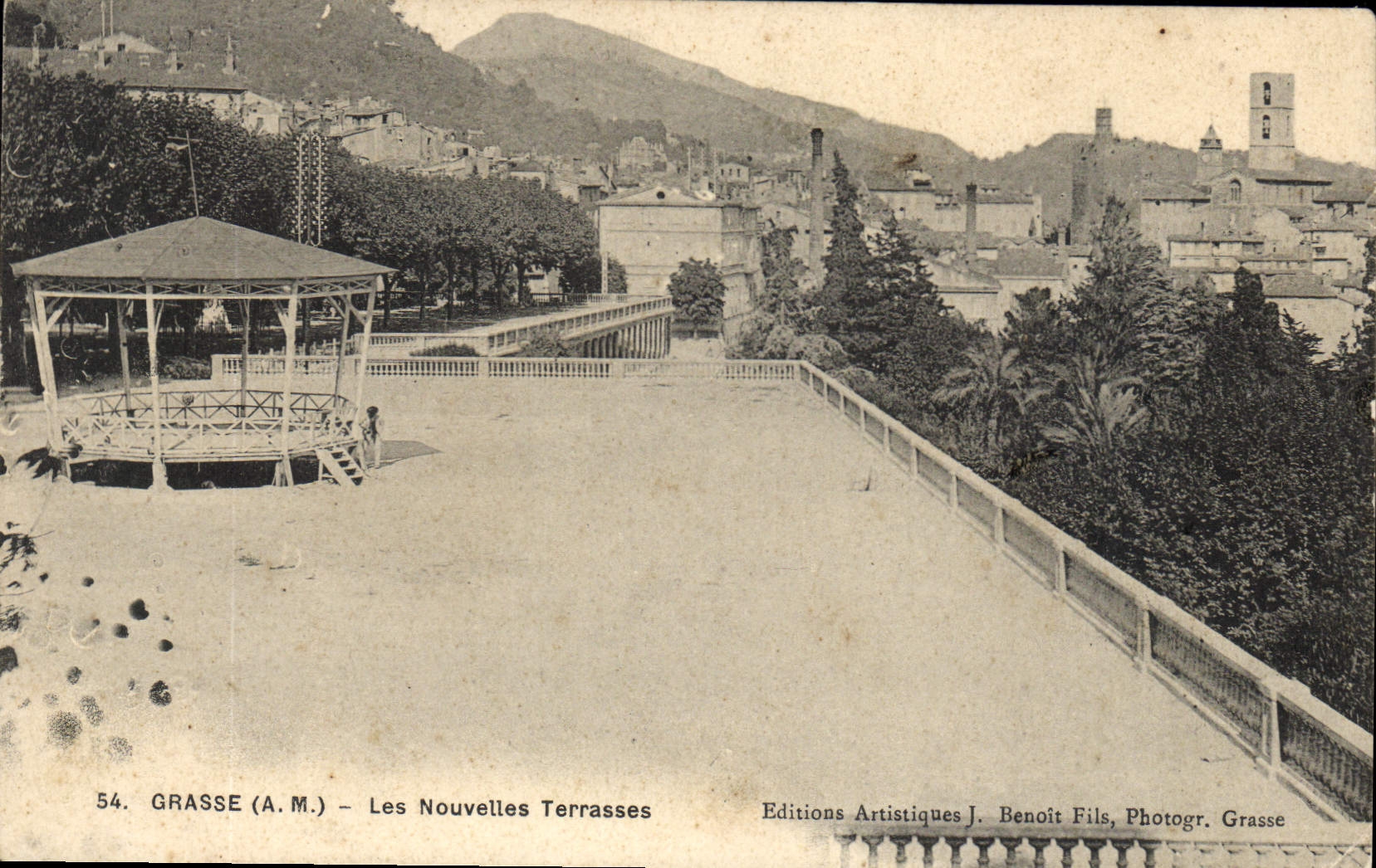 CPA Kiosque Grasse Les nouvelles terrasses