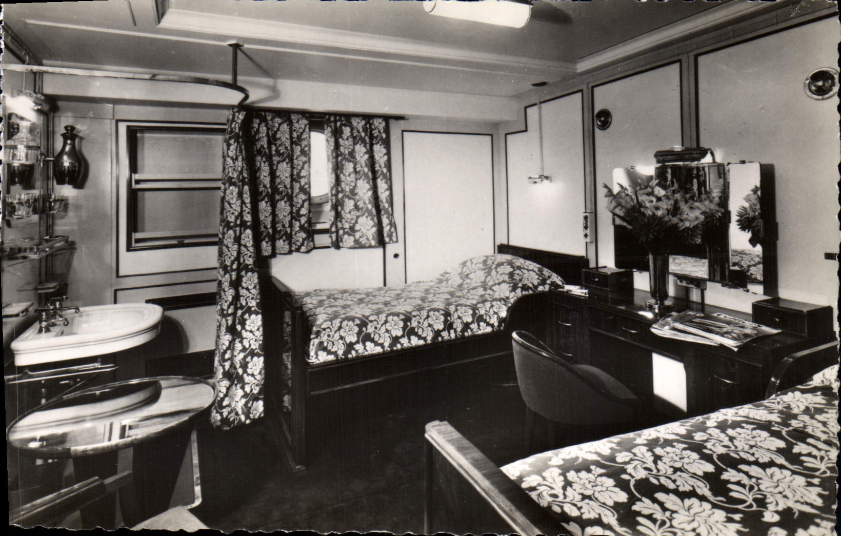 Modern Postcard Boat Steamer Freedom Cabin of 1st External class