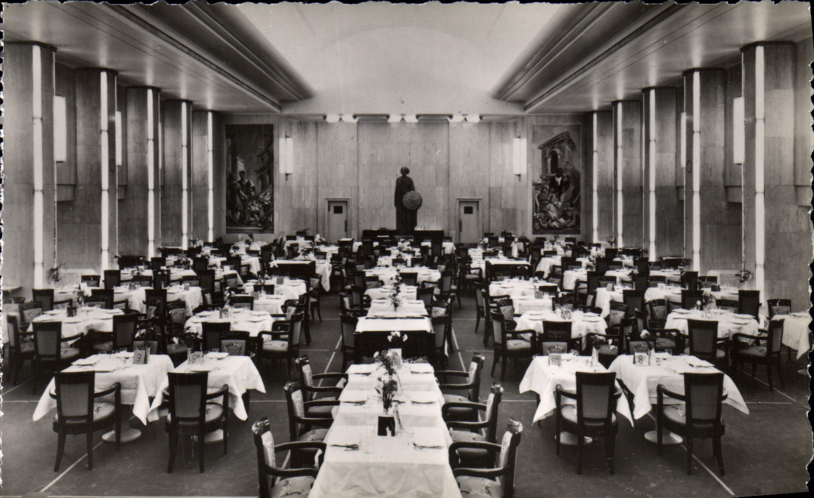 CPM Bateau Paquebot Liberte Salle a manger de 1ere classe