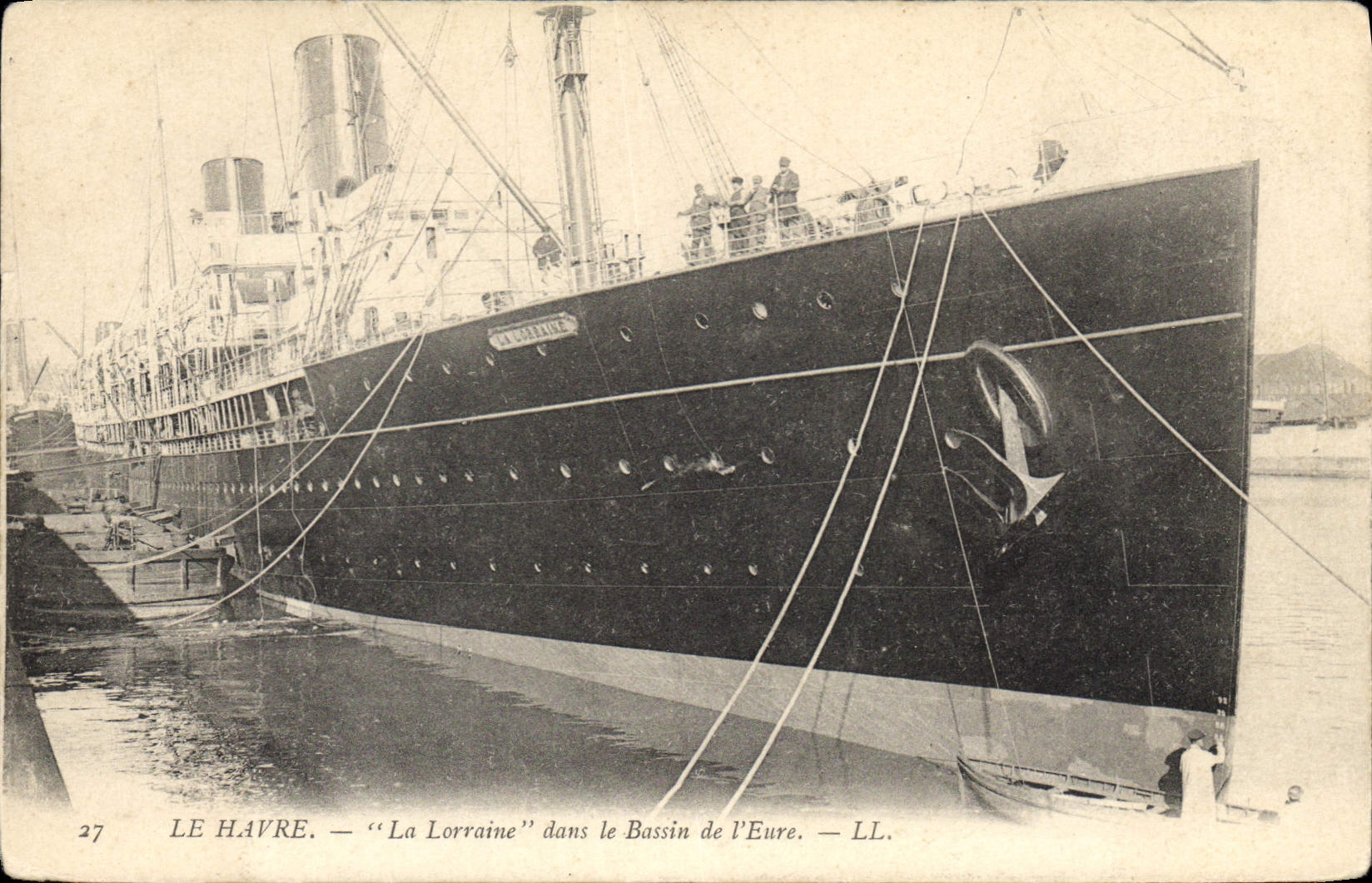 CPA Bateau Paquebot Le Havre La Lorraine dans le bassin de l'Eure