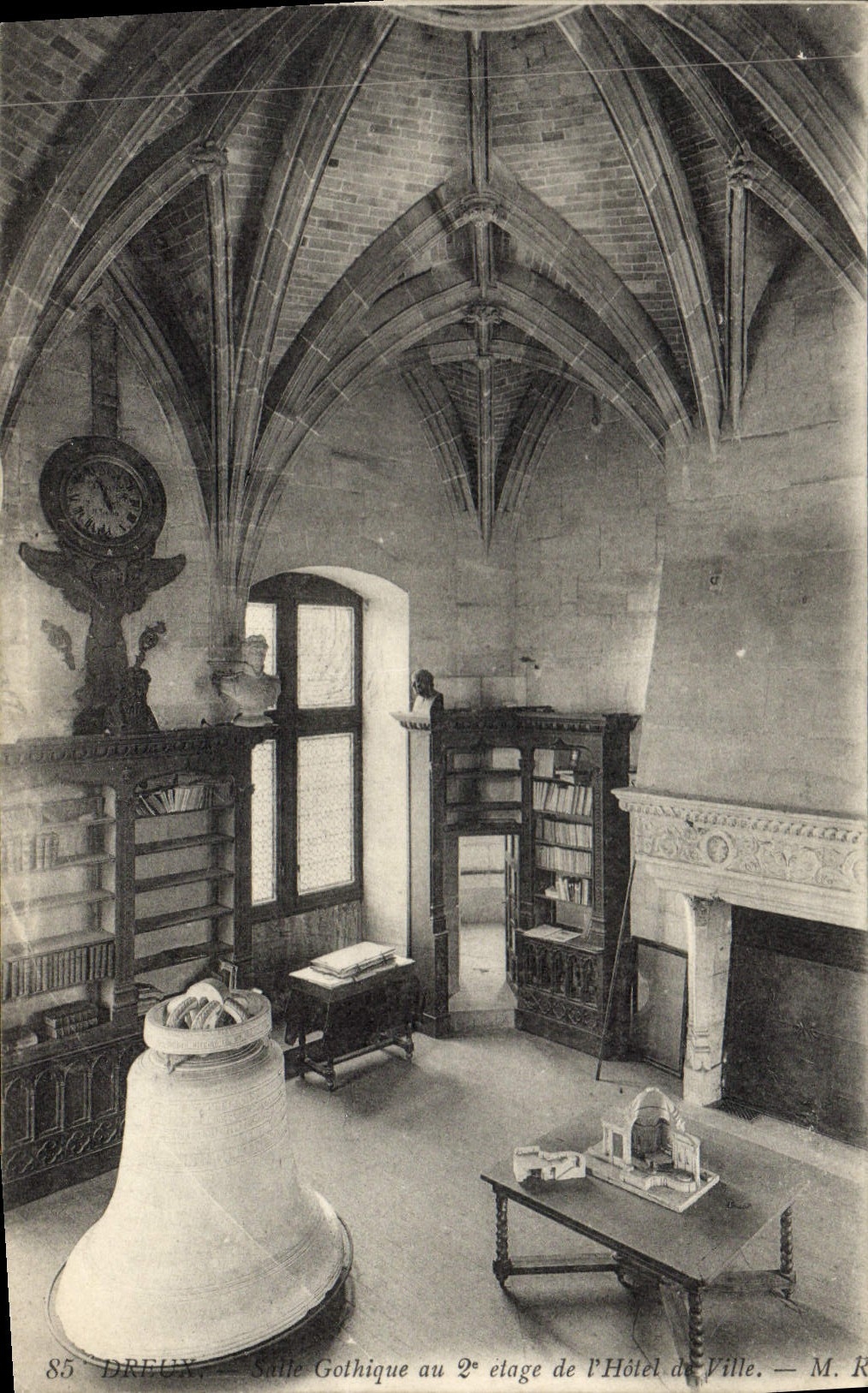 Vintage Postcard Bell Gothic Dreux Room on the 2nd floor of the Town hall
