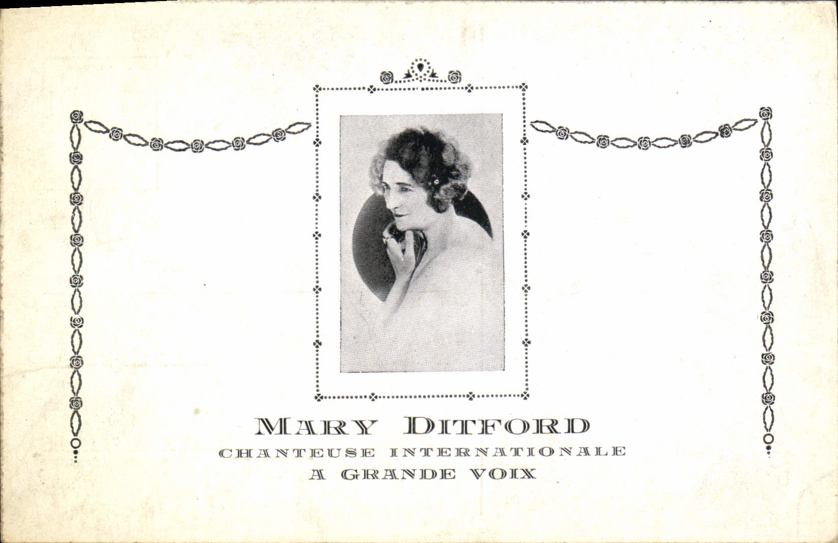 CPA Mary Ditford Chanteuse internationale a Grande Voix 
