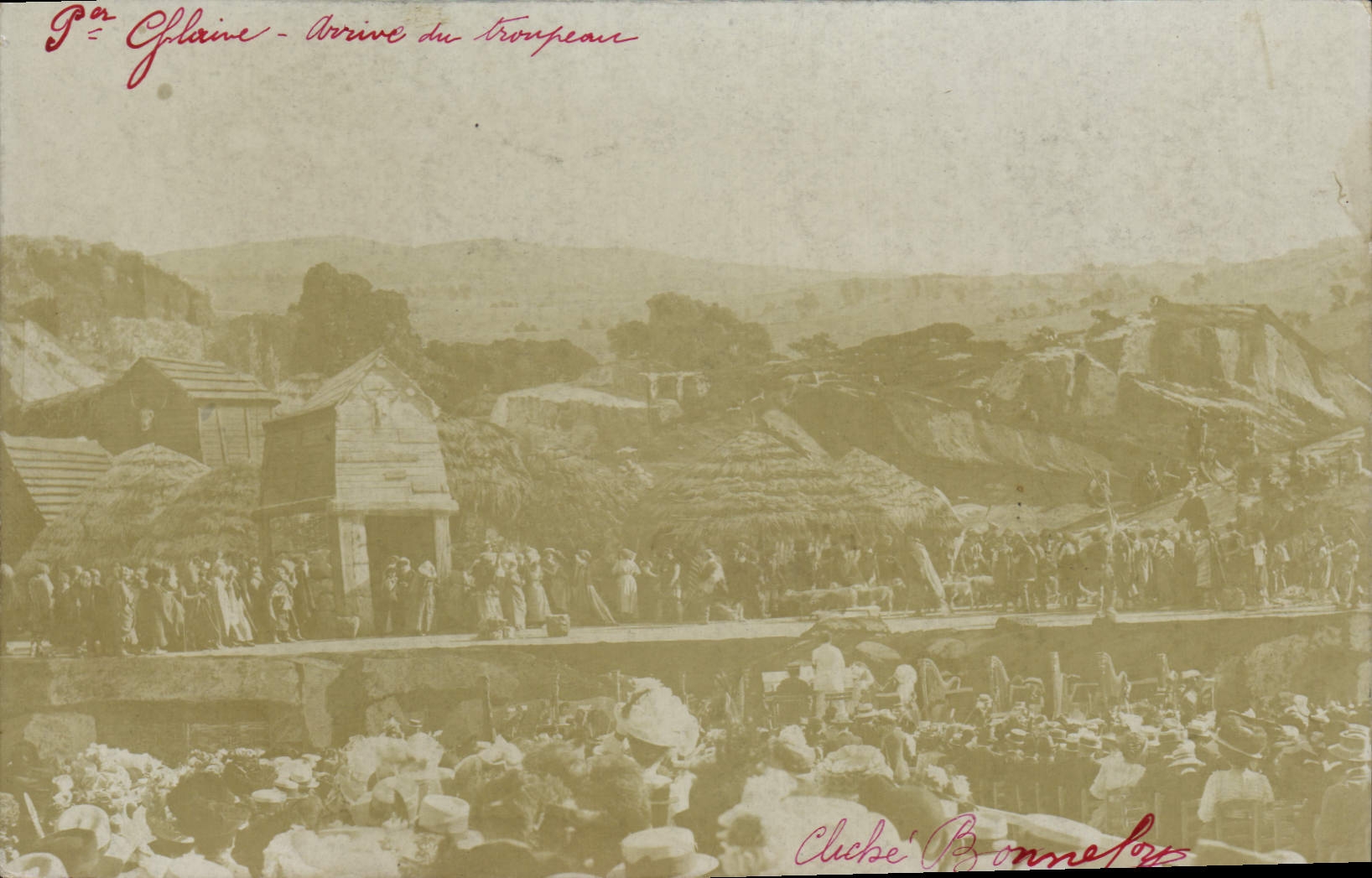 TARJETA FOTO Teatro Llegada de la manada