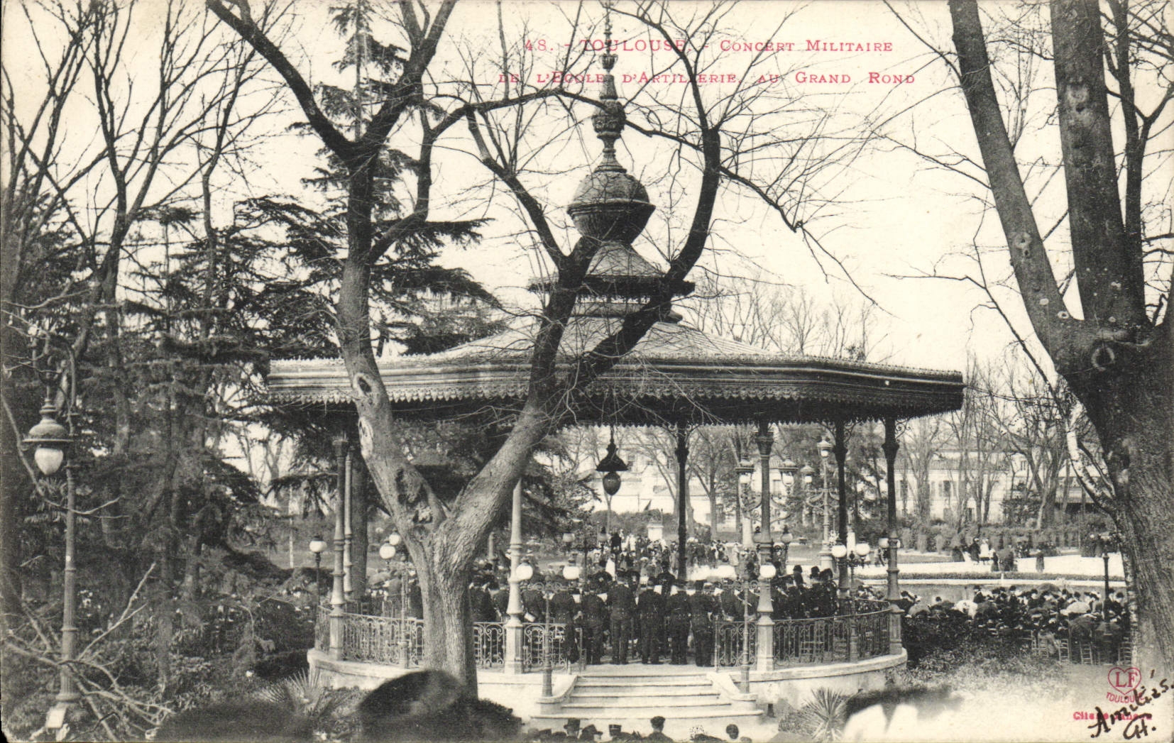 Postal Quiosco Toulouse Concierto militar de la escuela de artillería al gran redondo