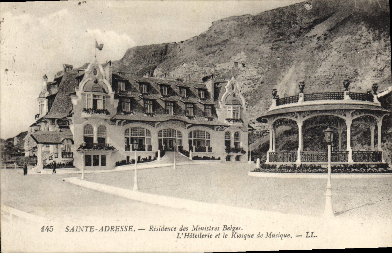 CPA Sainte Adresse Residence des Ministres Belges L'Hotellerie et le Kiosque a musique