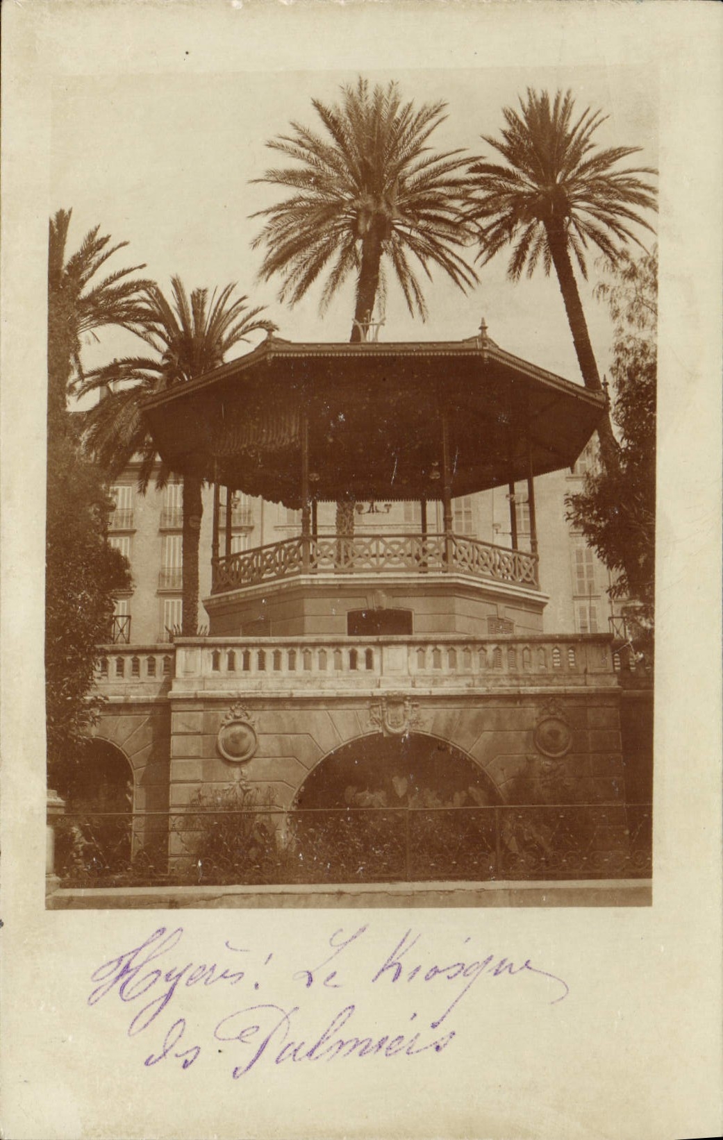 CARTE PHOTO Kiosque Hyeres Les palmiers