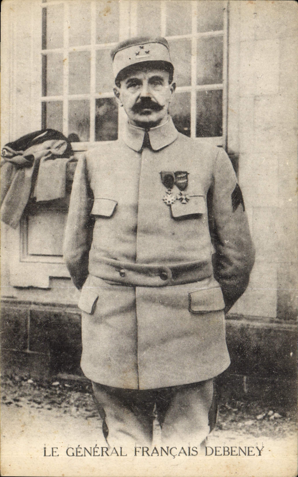 CPA Militaria Le general Francais Debeney 