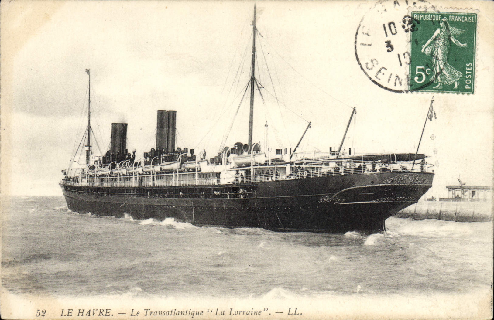 CPA Bateau Le Havre Le Transatlantique La Lorraine