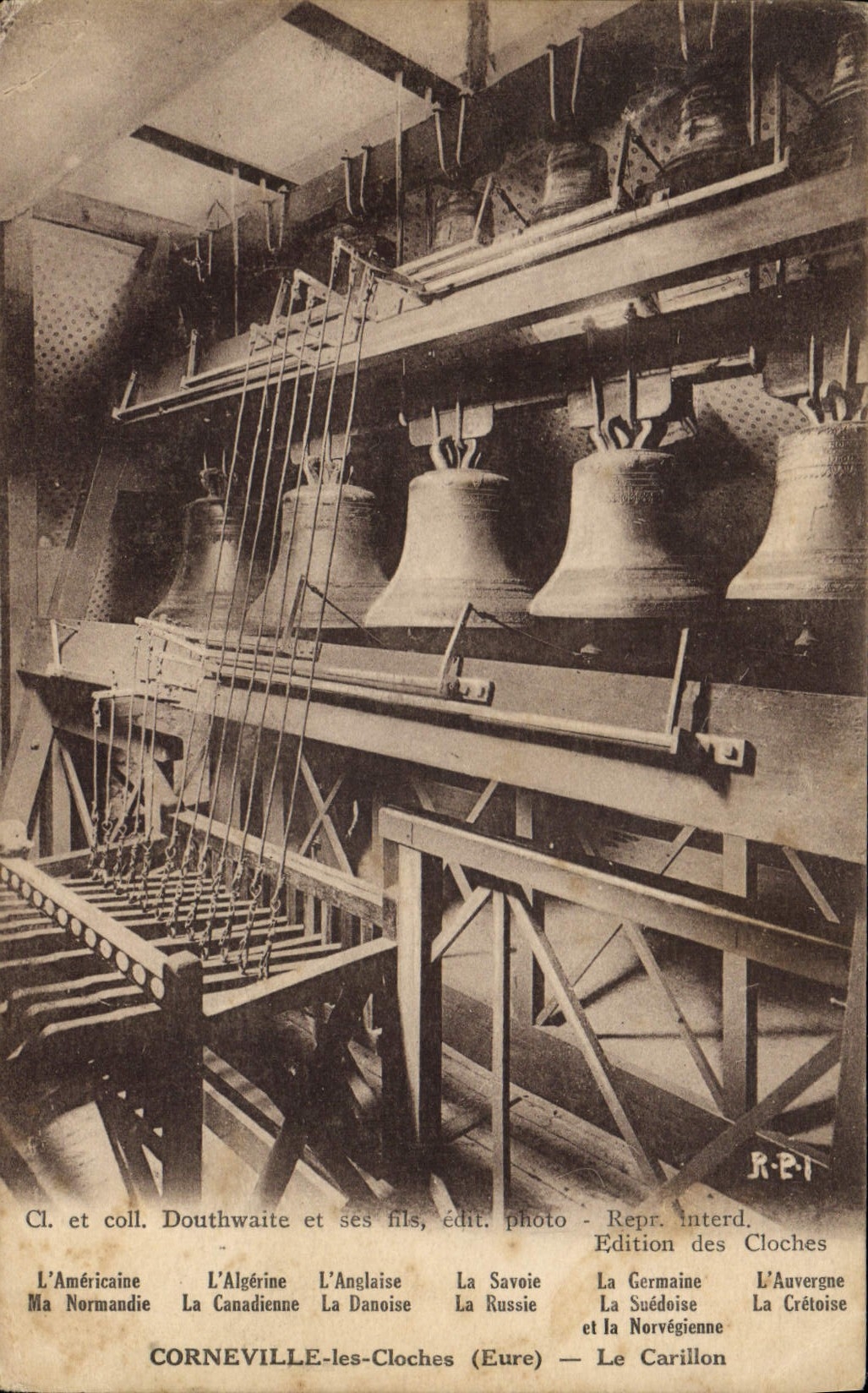 CPA Cloche Corneville les Cloches Eure Le carillon 