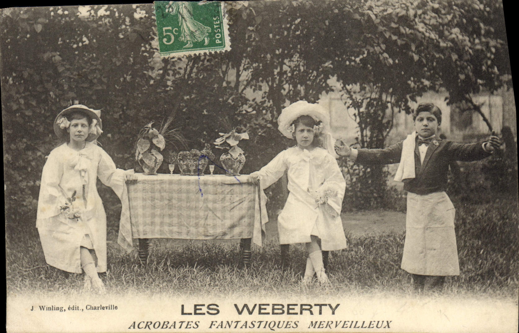 CPA Les Weberty Acrobates fantastiques merveilleux Enfants 