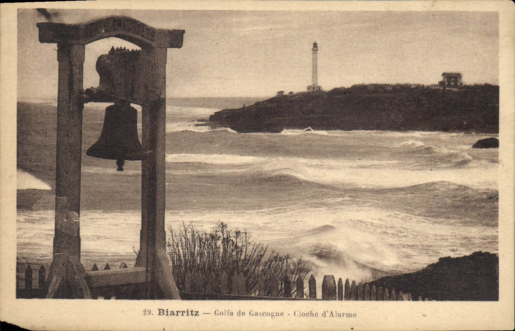 CPA Cloche Biarritz Golfe de Gascogne Cloche d'alarme 