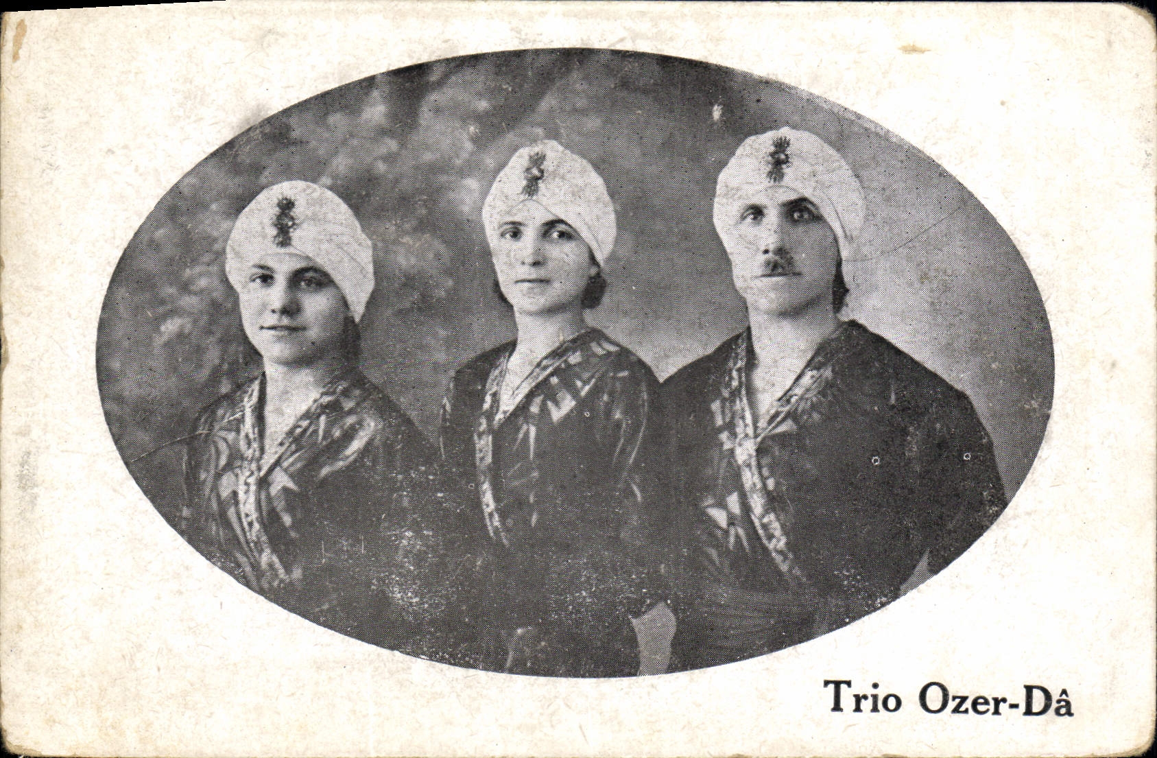 Vintage Postcard Ozer_Da Trio