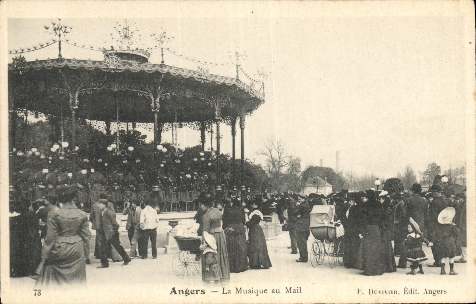 CPA Kiosque Angers La musique au Mail 