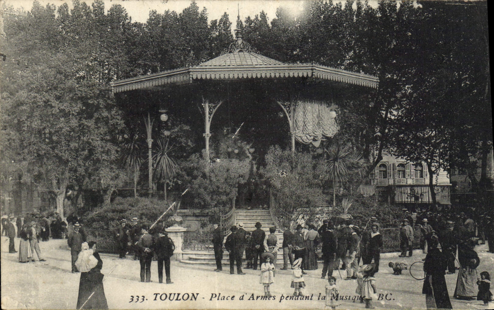 Vintage Postcard Kiosque Toulon Places weapons during the music