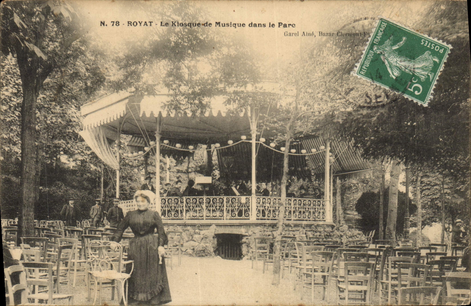 Vintage Postcard Kiosk of music in the Chatelguyon park