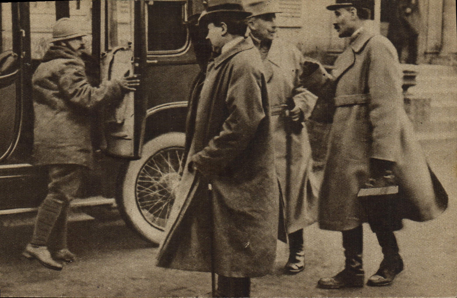 CPA Militaria Guyot L'Illustration