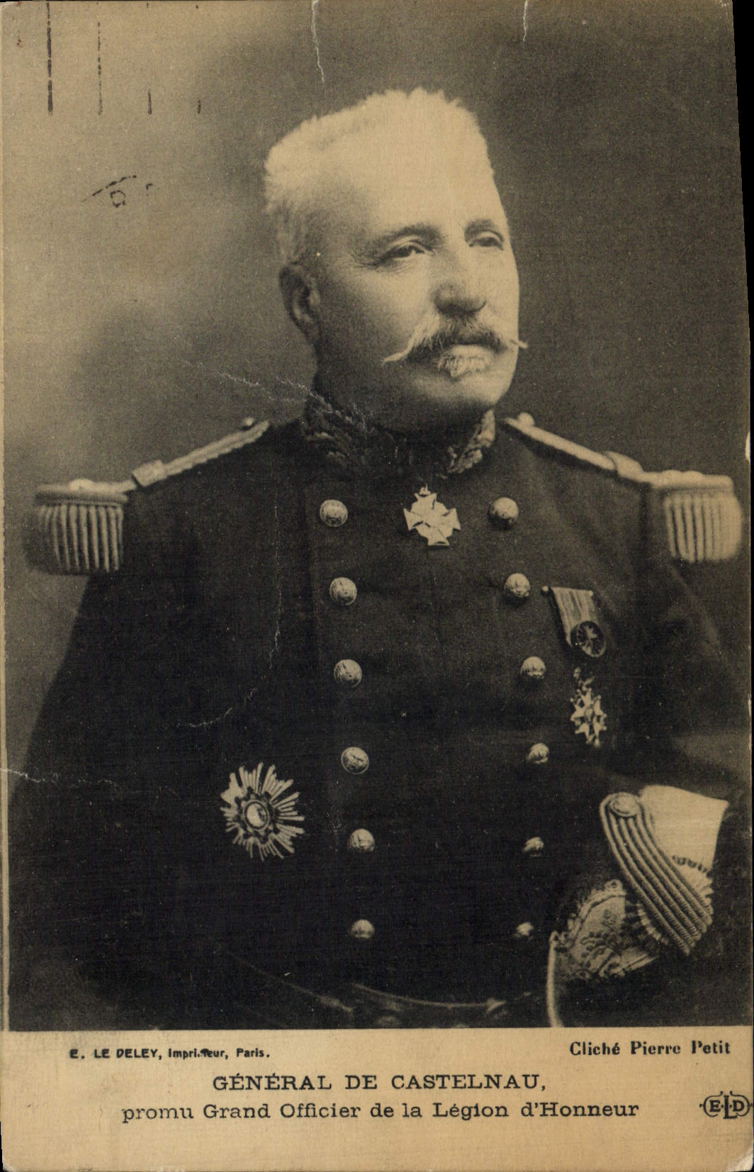 CPA Militaria General de Castelnau promu Grand officier de la Legion d'honneur 
