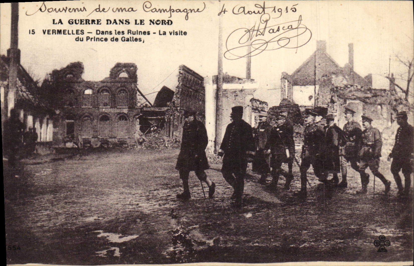 CPA Militaria La guerre dans le Nord Vermelles Dans les ruines La visite du Prince de Galles 